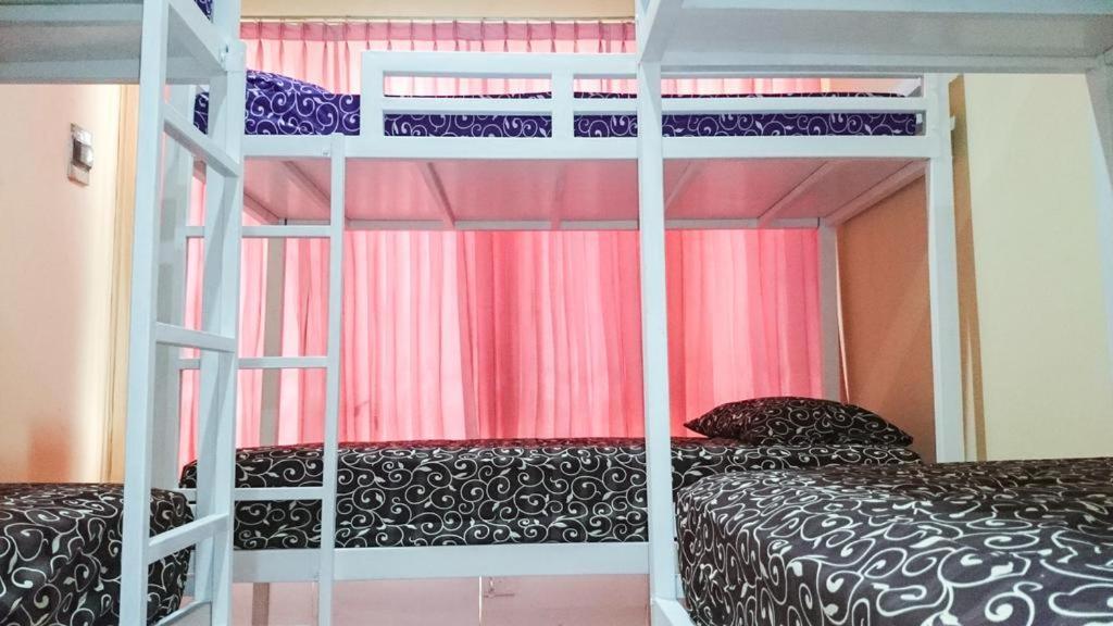Cendana Mulia Hostel Bogor Extérieur photo